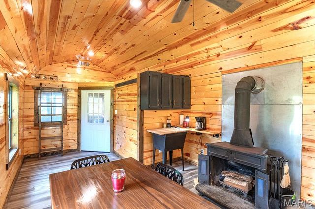 10900 County Road 3600, St James, MO 65559