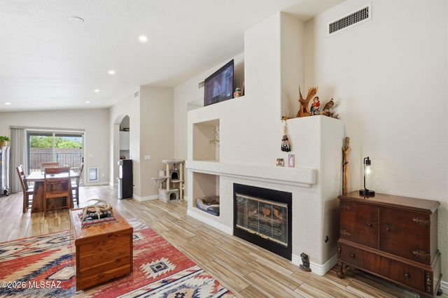 10356 E Danwood Way, Tucson, AZ 85747