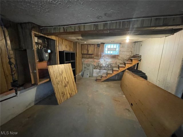 677 Eddy Road, Cleveland, OH 44108