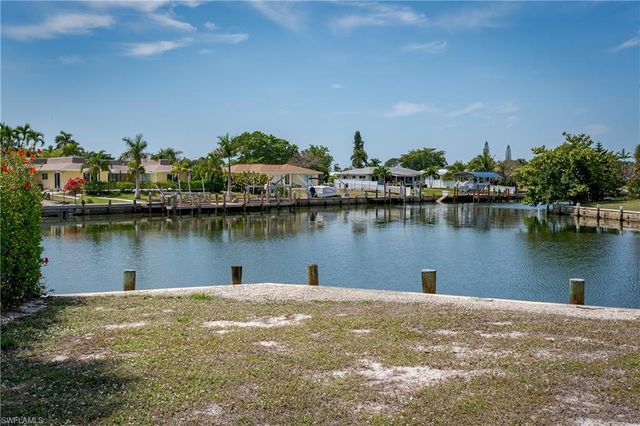 756 Apple CT, Marco Island, FL 34145