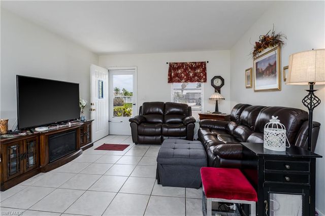 756 Apple CT, Marco Island, FL 34145