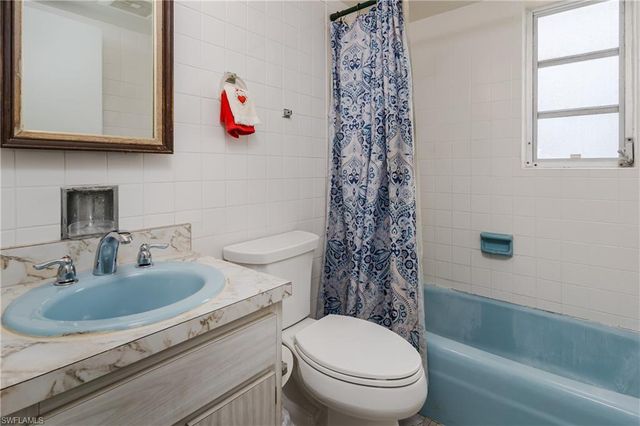 756 Apple CT, Marco Island, FL 34145