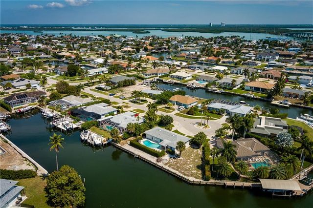 756 Apple CT, Marco Island, FL 34145