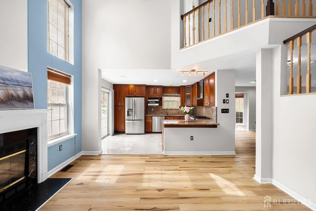 12 Hopkins Court, Plainsboro, NJ 08536