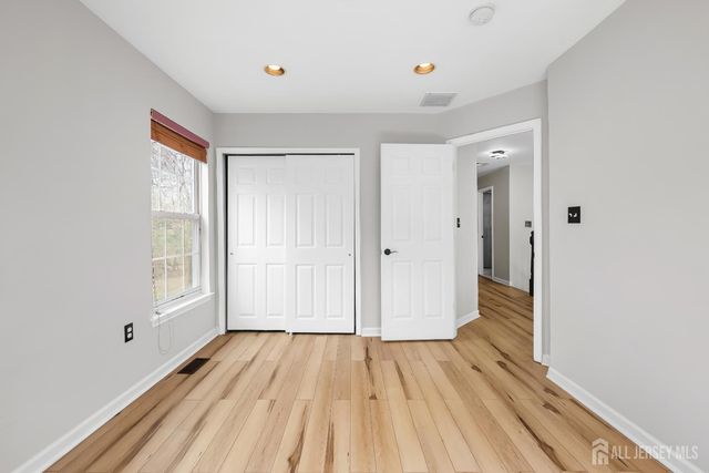 12 Hopkins Court, Plainsboro, NJ 08536