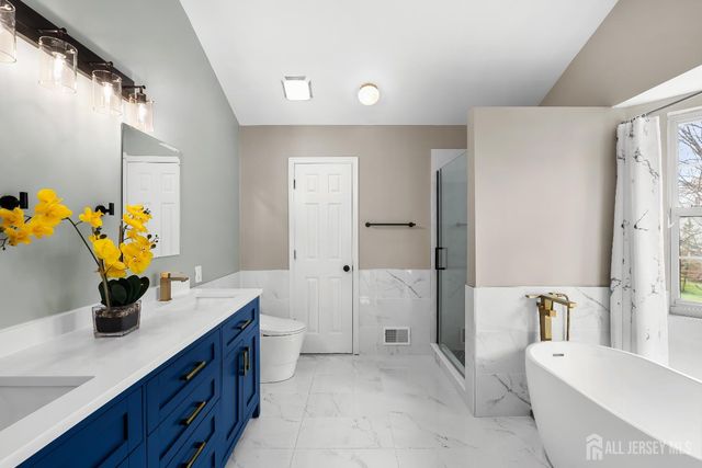 12 Hopkins Court, Plainsboro, NJ 08536