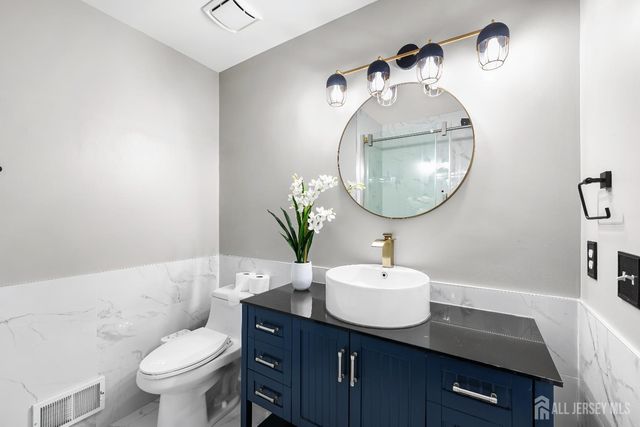 12 Hopkins Court, Plainsboro, NJ 08536