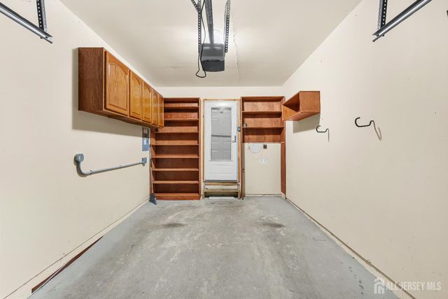 12 Hopkins Court, Plainsboro, NJ 08536