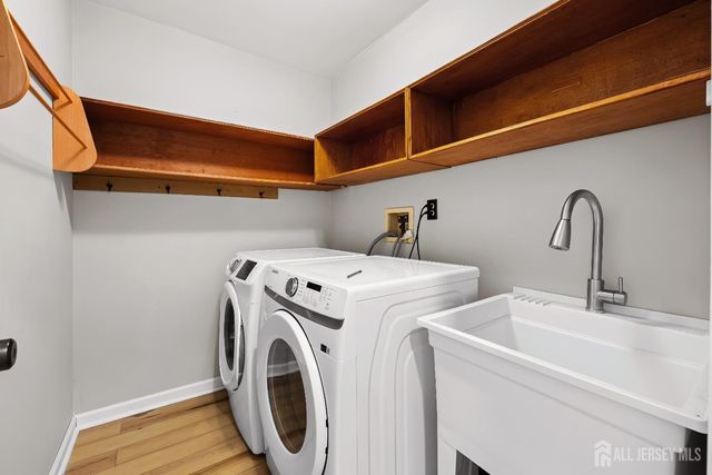 12 Hopkins Court, Plainsboro, NJ 08536