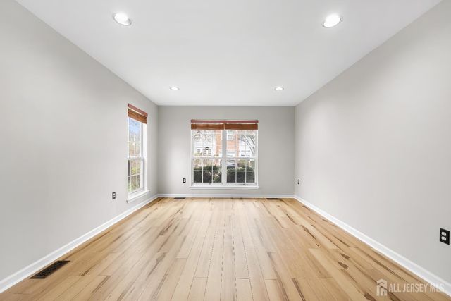 12 Hopkins Court, Plainsboro, NJ 08536