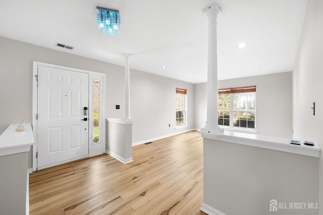 12 Hopkins Court, Plainsboro, NJ 08536