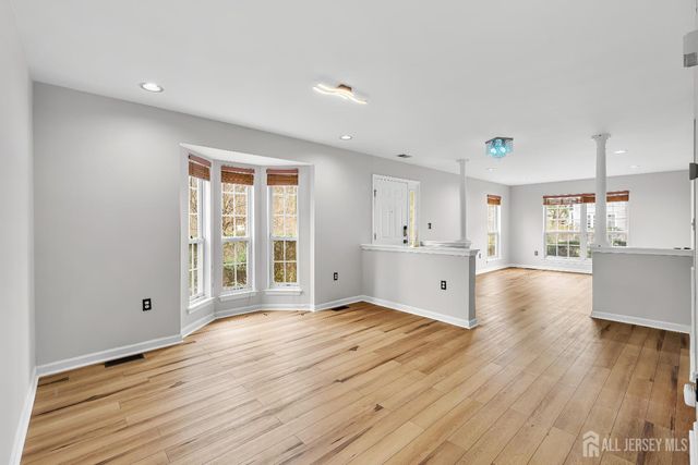 12 Hopkins Court, Plainsboro, NJ 08536