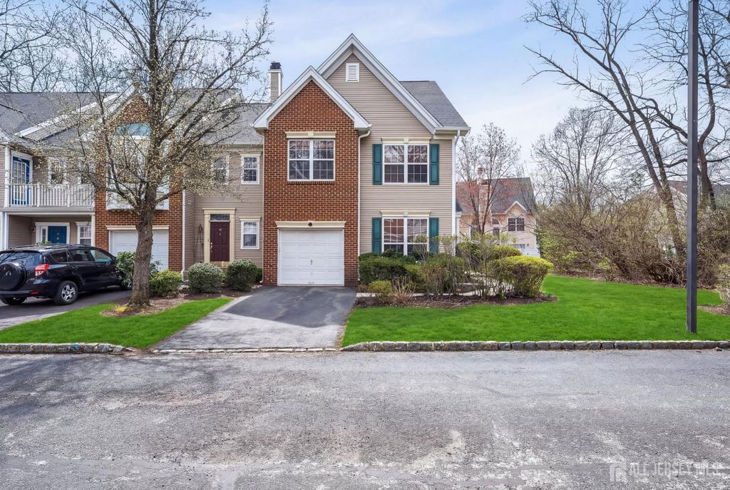 12 Hopkins Court, Plainsboro, NJ 08536