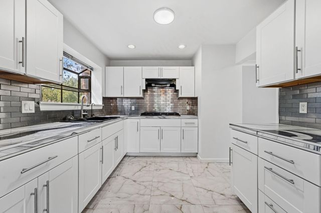 3203 Golden Willow Drive, Houston, TX 77339