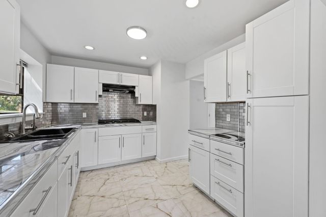 3203 Golden Willow Drive, Houston, TX 77339