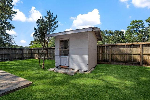 3203 Golden Willow Drive, Houston, TX 77339
