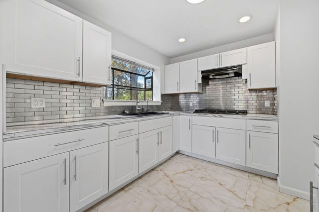 3203 Golden Willow Drive, Houston, TX 77339