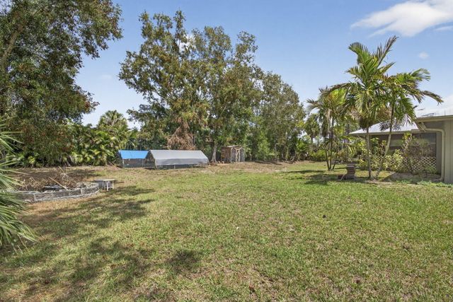 17815 92nd Lane N, The Acreage, FL 33470
