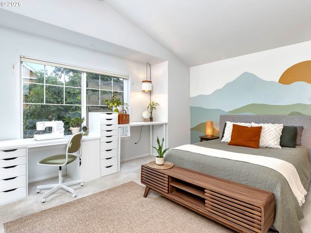 2650 Ne 6TH Pl, Portland, OR 97212