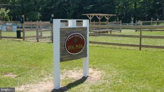 8066 RED SQUIRREL DR, Tobyhanna, PA 18466