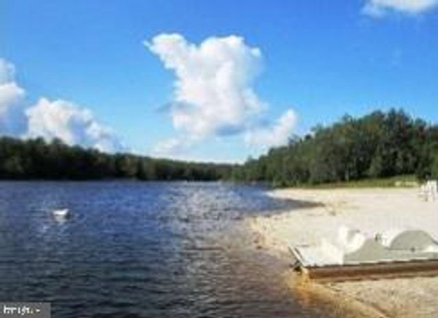 8066 RED SQUIRREL DR, Tobyhanna, PA 18466