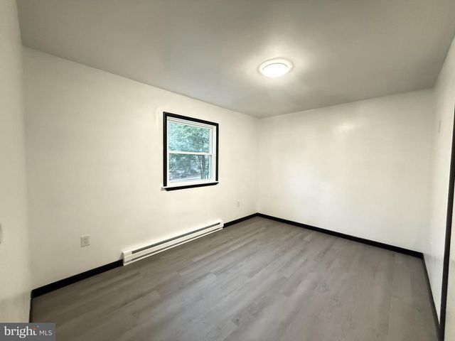 8066 RED SQUIRREL DR, Tobyhanna, PA 18466