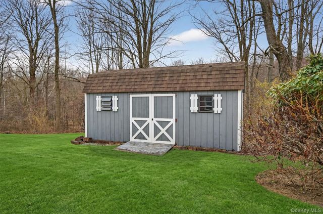 15 Hy Vue Drive, Newburgh, NY 12550