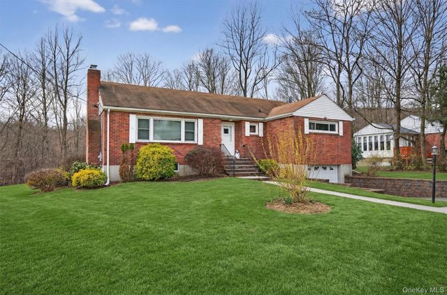 15 Hy Vue Drive, Newburgh, NY 12550