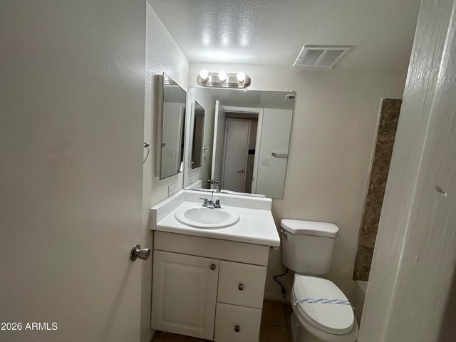 4335 E NANCY Lane, Phoenix, AZ 85042