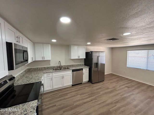 4335 E NANCY Lane, Phoenix, AZ 85042