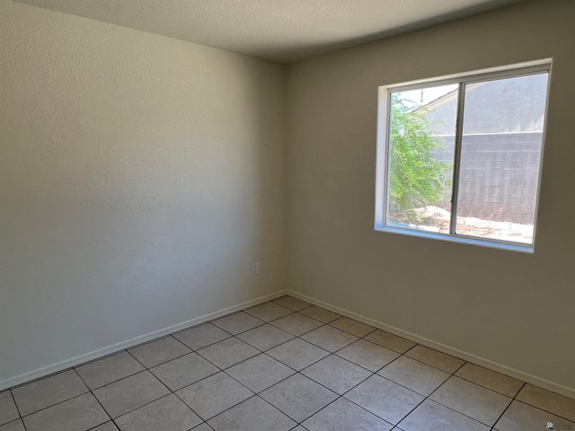 2084 E Black St, San Luis, AZ 85336
