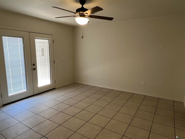 2084 E Black St, San Luis, AZ 85336