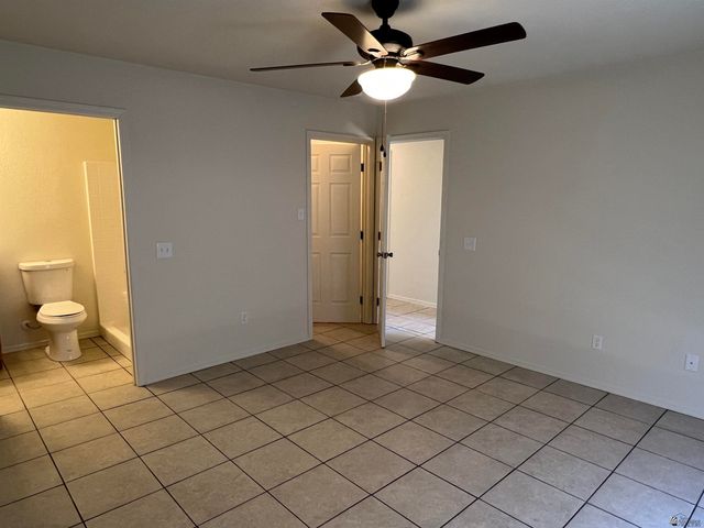 2084 E Black St, San Luis, AZ 85336