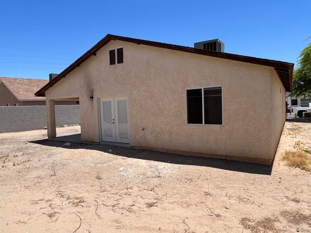 2084 E Black St, San Luis, AZ 85336