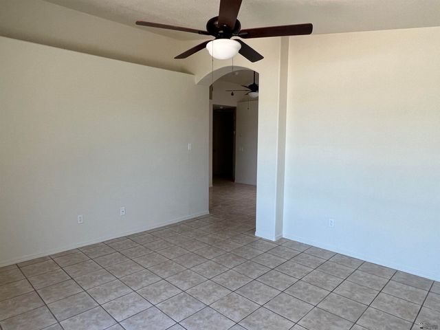 2084 E Black St, San Luis, AZ 85336