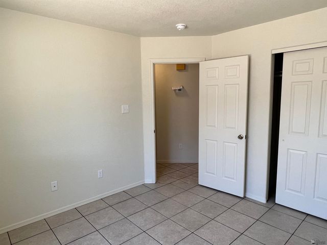 2084 E Black St, San Luis, AZ 85336