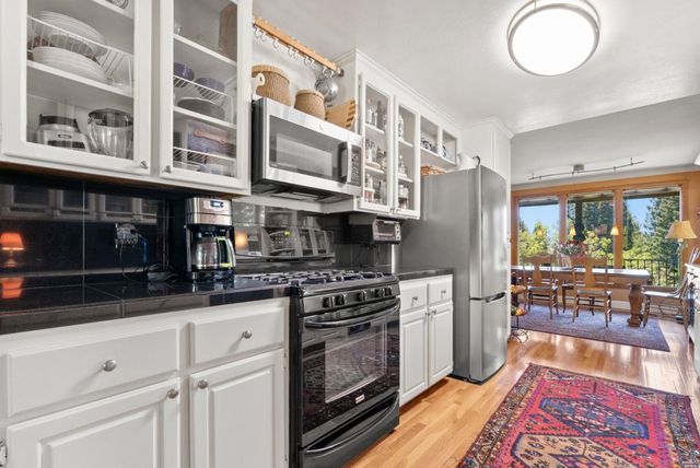 200 McAmant Drive, Santa Cruz, CA 95060