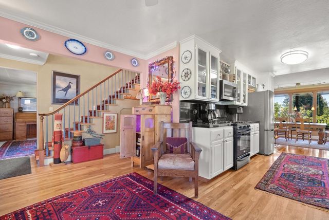 200 McAmant Drive, Santa Cruz, CA 95060