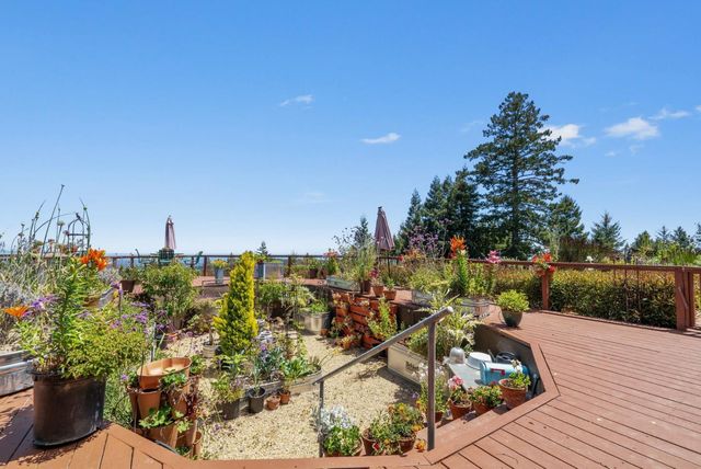200 McAmant Drive, Santa Cruz, CA 95060