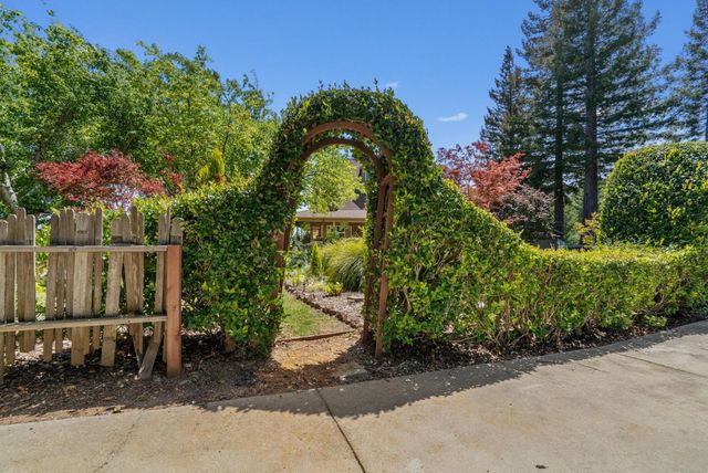 200 McAmant Drive, Santa Cruz, CA 95060