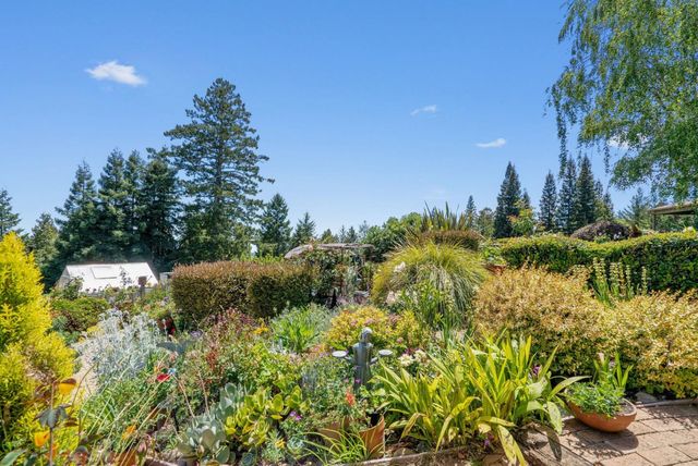 200 McAmant Drive, Santa Cruz, CA 95060