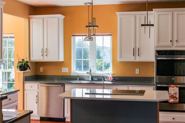 2 Hamilton Road, Perinton, NY 14450