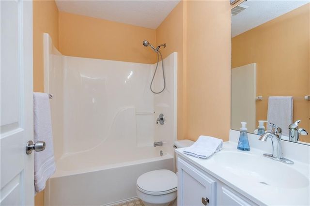 2 Hamilton Road, Perinton, NY 14450