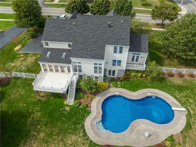 2 Hamilton Road, Perinton, NY 14450