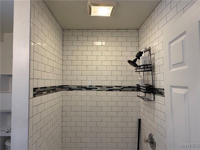 193 Vermont Street Upper, Buffalo, NY 14213