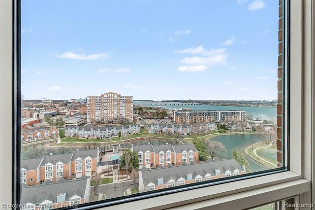 3320 Spinnaker Lane 14B, Detroit, MI 48207