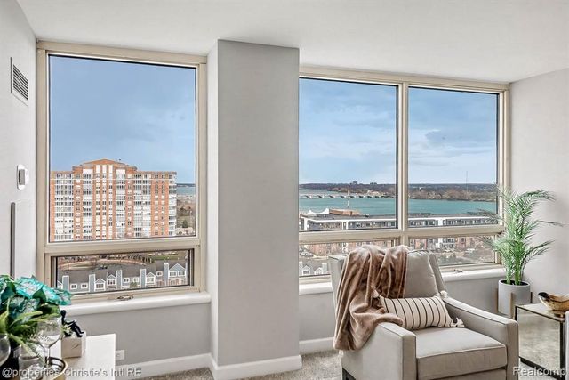 3320 Spinnaker Lane 14B, Detroit, MI 48207