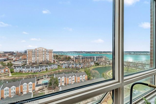 3320 Spinnaker Lane 14B, Detroit, MI 48207