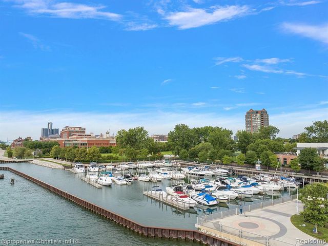 3320 Spinnaker Lane 14B, Detroit, MI 48207