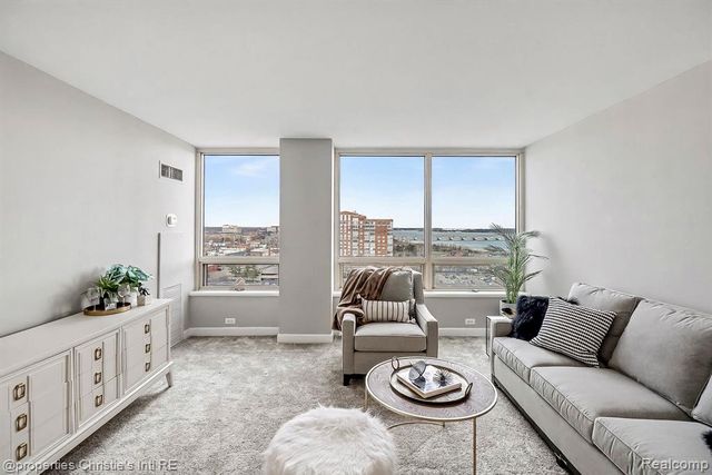 3320 Spinnaker Lane 14B, Detroit, MI 48207